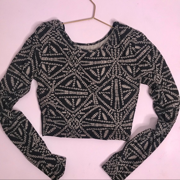 *SOLD* Printed Long Sleeve Crop - Picture 2 of 2